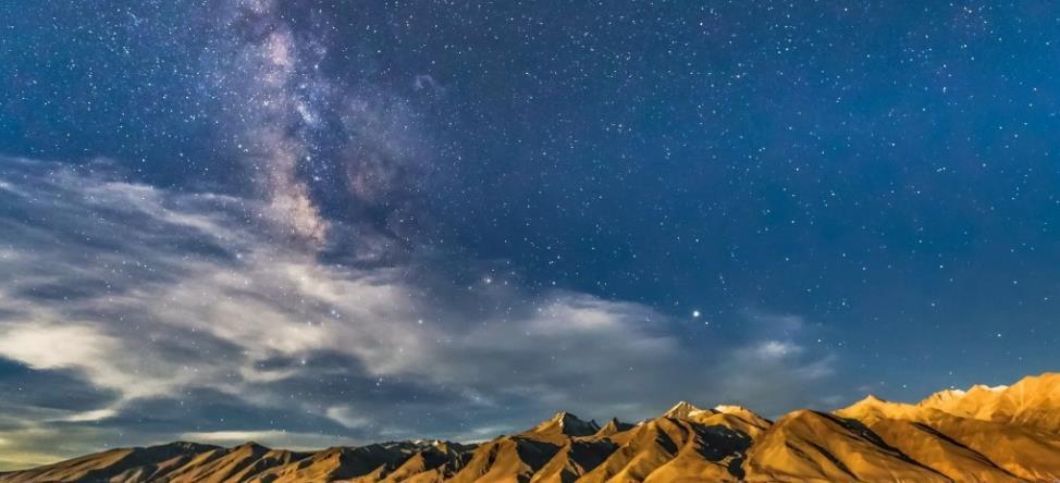 烟花实况下载手机版(烟花实况下载手机版最新版)-第1张图片-亚星国际官网